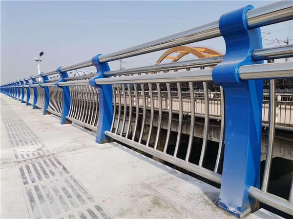 武威304不锈钢复合管护栏的生产工艺揭秘